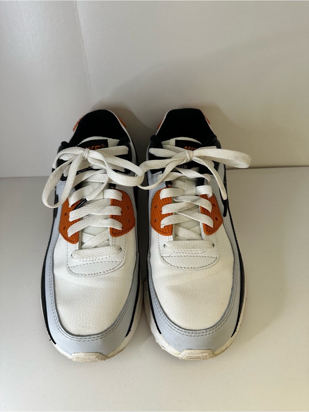 5.5 Y Nike Air Mac White, Orange and Black Low-Top Sneakers